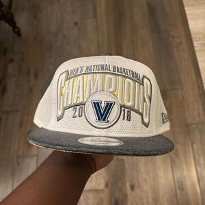 New-era Men's White and Grey Hat